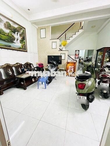 Bán nhà mặt tiền Lê Văn Lương Quận 7, 124m², tiện kinh doanh,giá 16 tỷ