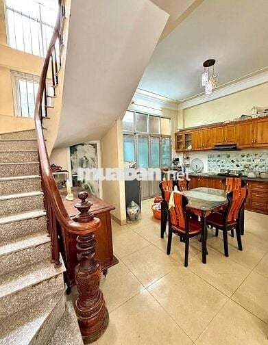 NHÀ ĐẸP 68m² DÂN XÂY KCBT CHẮC CHẮN VẪN MỚI ĐẸP Ở NGAY