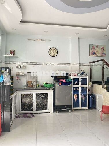 Hẻm xe hơi 4m, nhà đẹp ở liền, 31m2, XVNT, BT, gần Hàng Xanh, 4.9 tỉ