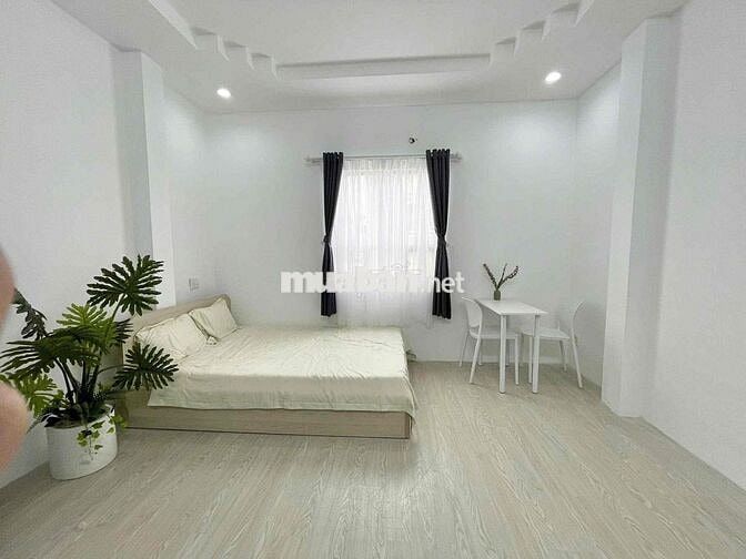 Căn Hộ Cửa Sổ Gần Chợ Hoàng Hoa Thám - Etown Cộng Hoà