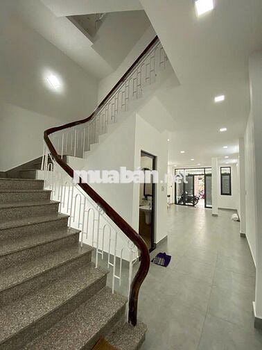 Cho thuê nhà nguyên căn mặt tiền đường Tân Sơn Nhì, dt 4x23 trệt 2 lầu