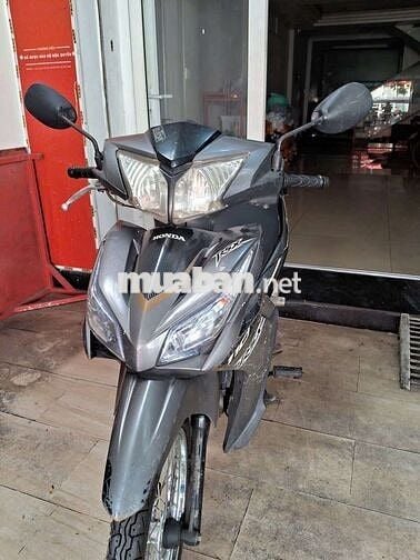 Xe máy Honda Wave RSX màu xám, sản xuất 2013