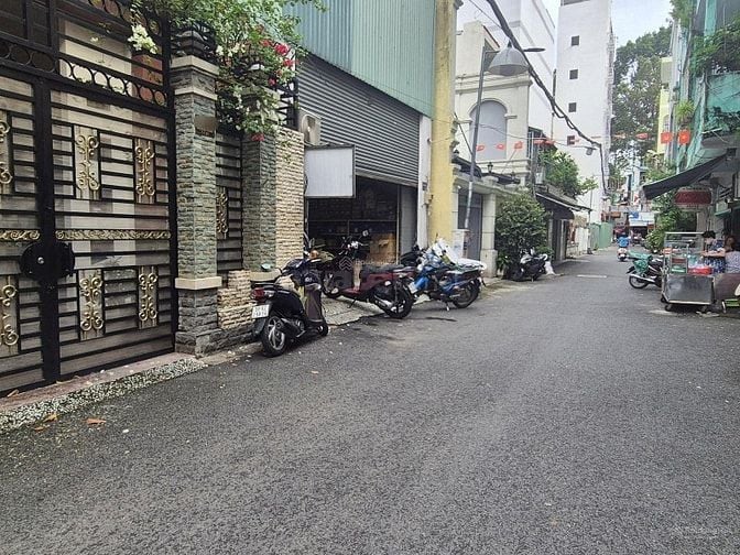 Bán nhà H322ADV   5.3x22m An Dương Vương Q5 - 4 lầu - giá 25,6 tỷ