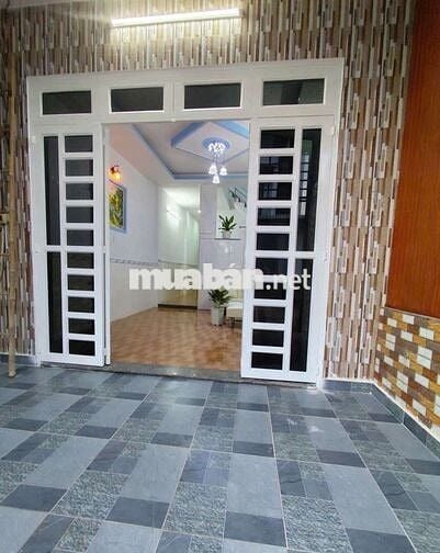 Nhà Hóc Môn 1trệt 1 lầu, đường ô tô, có sân giá rẻ