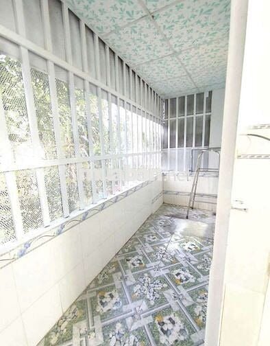 Nhà Hóc Môn 1trệt 1 lầu, đường ô tô, có sân giá rẻ