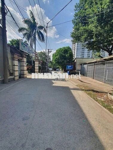 ĐẤT ĐẸP GIÁ RẺ QUẬN 12. DT 70M2 GIÁ CHỈ 1,55TỶ ĐI RA VÀI BƯỚC TỚI QL1A