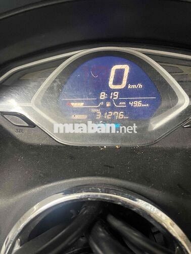 cần bán xe PCX chính chủ, ít đi, đa số chùm mền.