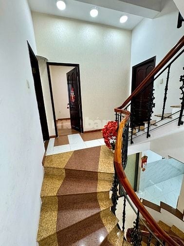 Cho Thuê Nhà MT Vạn Kiếp 7mx15m ngay Phan Xích Long Khu sần uất F&B