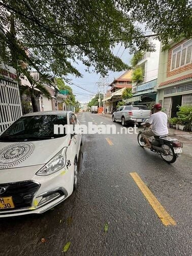 NHÀ ĐẸP MT VITRI ĐẸP ĐƯỜNG XE TẢI FUNL NỘI THẤT GIÁP TÂN BÌNH