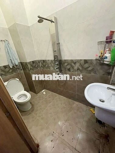 NHÀ ĐẸP MT VITRI ĐẸP ĐƯỜNG XE TẢI FUNL NỘI THẤT GIÁP TÂN BÌNH