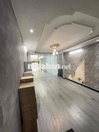 Mặt bằng kinh doanh 100m2 Trần Xuân Soạn