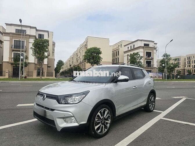 Ô tô SsangYong Tivoli 1.6AT 2015 màu Bạc