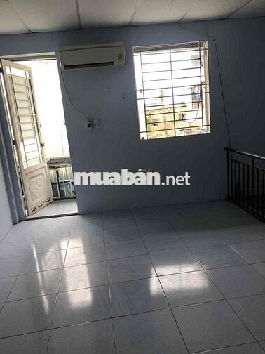 Nhà liền kề gần ngã tư bình triệu không ngập nước