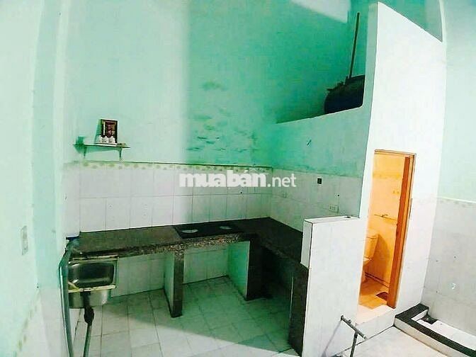 Vỡ nợ nên bán gấp căn nhà, nhà ở Hóc Môn, DT56m2, giá710 triệu.