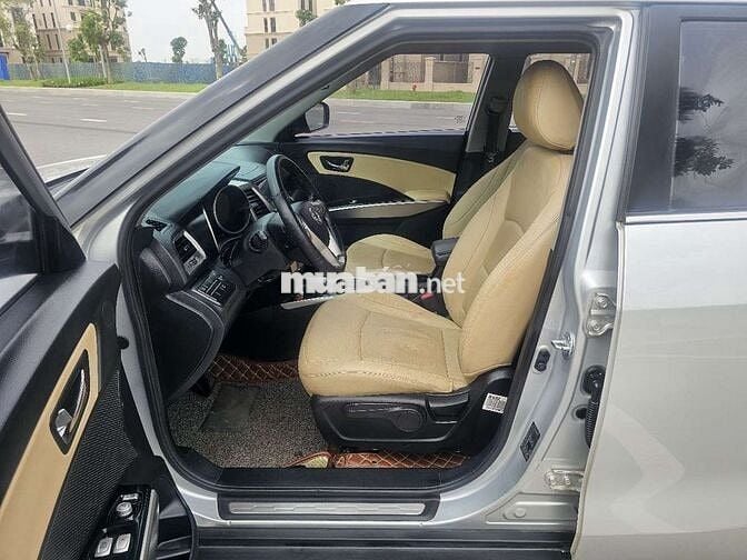 Ô tô SsangYong Tivoli 1.6AT 2015 màu Bạc