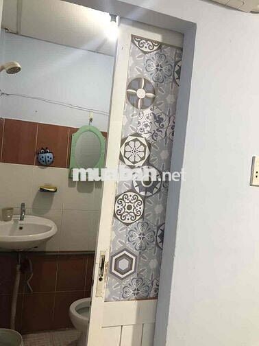 Nhà liền kề gần ngã tư bình triệu không ngập nước