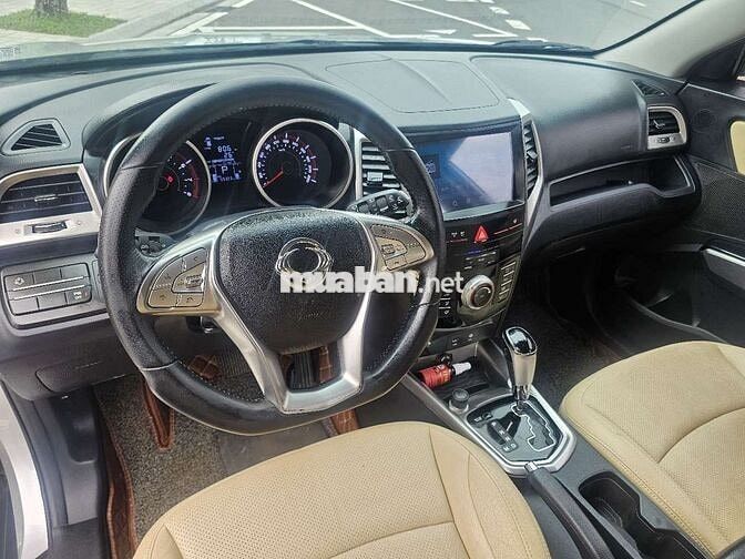 Ô tô SsangYong Tivoli 1.6AT 2015 màu Bạc