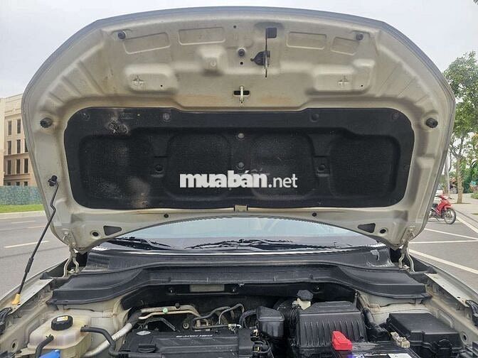 Ô tô SsangYong Tivoli 1.6AT 2015 màu Bạc