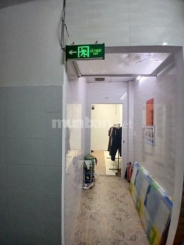 Nhà 2 Tầng - Cho Thuê ~ 20Triệu/Tháng - Hẻm OTO - Giáp Gò Vấp