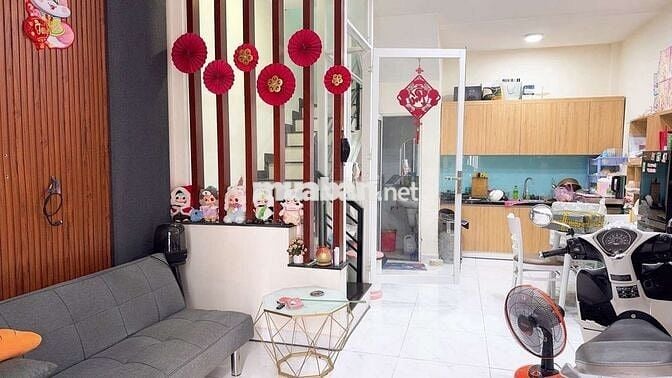 NHỈNH 4 TỶ , HXH TÂN PHÚ , ĐỘC LẬP, 36m2 , 2 TẦNG , 2PN, 2WC