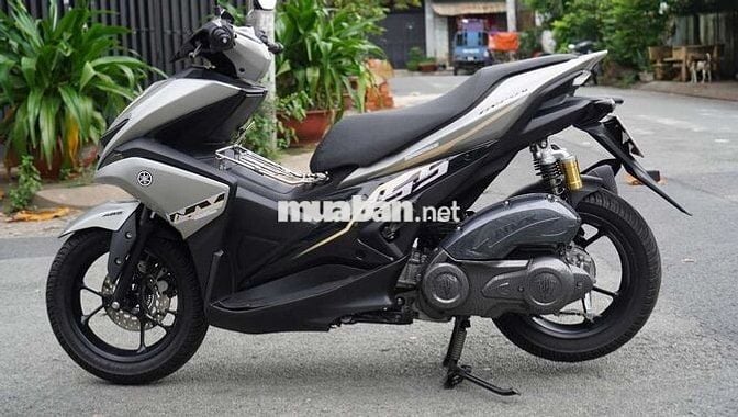 Yamaha NVX 155 ABS Smartkey - Bạc Nhám