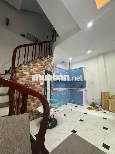 Bán nhà Nguyễn Khang-40m ra đường oto tránh-nhà 5 tầng-mới đẹp,NT xịn