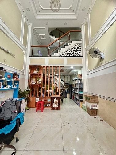 SOS! Bán Nhà ngay đường Võ Văn Kiệt, phường 5, Quận 5, hẻm xe hơi 5m