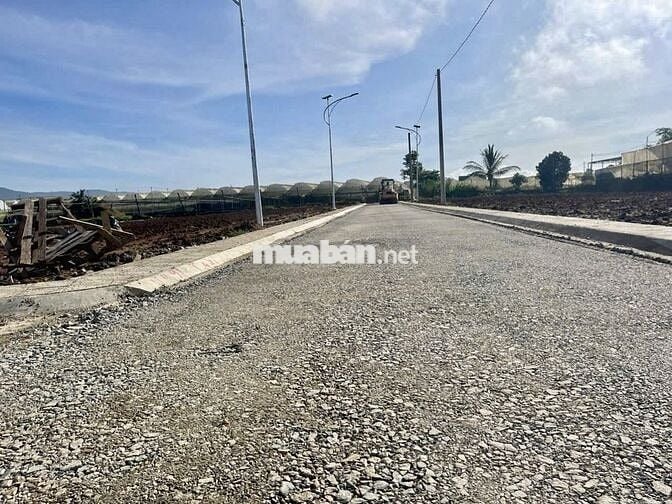 ĐẤT TRUNG TÂM ĐƠN DƯƠNG CHỈ 630 TRIỆU  MẶT NHỰA 6M VIEW ĐỒI THOÁNG ĐẸP