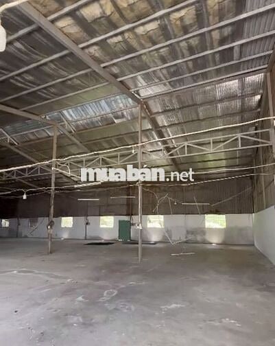 Cần cho thuê gấp kho ở Nguyễn Văn Linh diện tích 850m2 có điện 3 pha