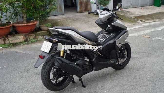 Yamaha NVX 155 ABS Smartkey - Bạc Nhám