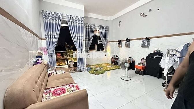 BÁN NHÀ 3 TẦNG – HẺM XE HƠI THÔNG– ĐƯỜNG ĐÔNG BẮC GẦN CVPM QUANG TRUNG