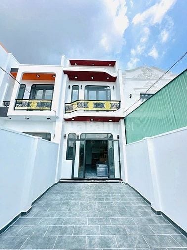 Cần bán nhà khu vực Cầu Tràm,Cần Đước,nhà 1t1l 92m2 giá 1tỷ550tr.