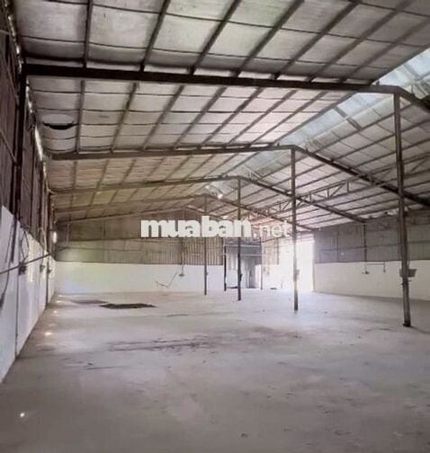 Cần cho thuê gấp kho ở Nguyễn Văn Linh diện tích 850m2 có điện 3 pha