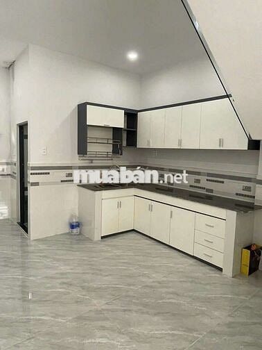 NHÀ MỚI, HẺM TẢI ĐƯỜNG QL13 GẦN NGÃ TƯ BÌNH PHƯỚC. 1T1L 60M2 2PN 2WC