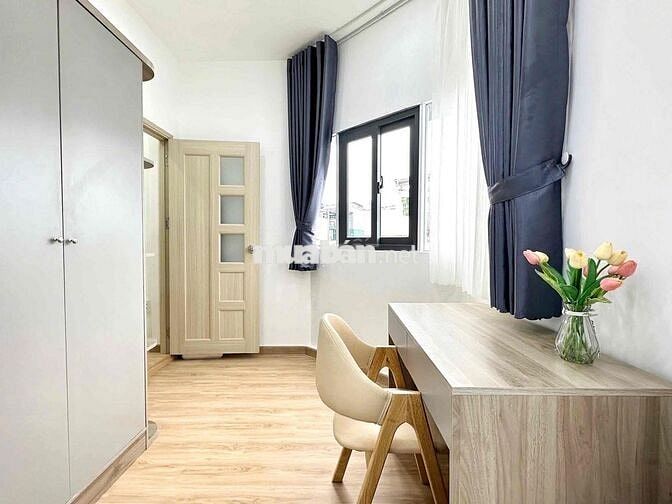 CHO THUÊ CĂN HỘ 2PN_ 1PK, TÁCH BẾP NGAY CẦU VƯỢT LÊ VĂN SỸ