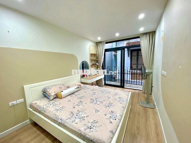 BÁN NHÀ LẠC LONG QUÂN – 30M² – 5 TẦNG – MT 3M – GIÁ 11.5 TỶ – CẦU GIẤY