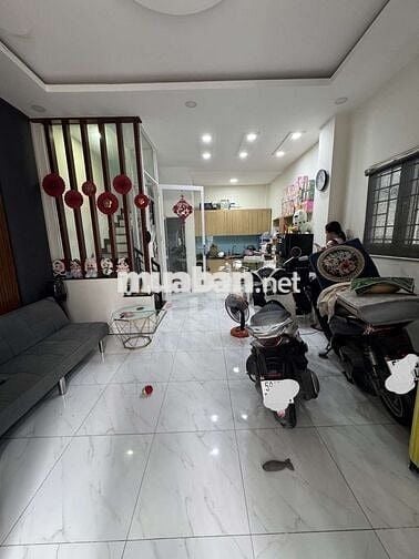 NHỈNH 4 TỶ , HXH TÂN PHÚ , ĐỘC LẬP, 36m2 , 2 TẦNG , 2PN, 2WC