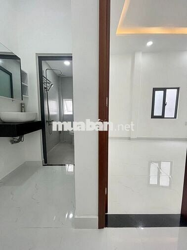 NHÀ XINH 121m2 GIÁ CHỈ 1,39 TỶ THÍCH QUẢNG ĐỨC ÔTÔ QUAY ĐẦU