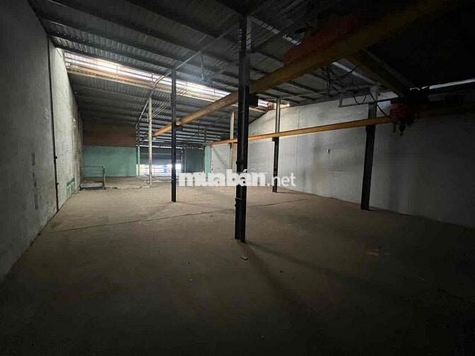 Nhà xưởng cho thuê diện tích đất và diện tích sàn tổng cộng 400 m