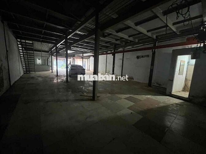 Nhà xưởng cho thuê diện tích đất và diện tích sàn tổng cộng 400 m