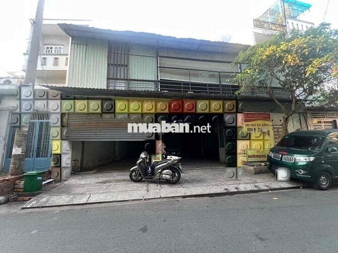 Nhà xưởng cho thuê diện tích đất và diện tích sàn tổng cộng 400 m