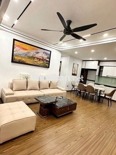 Chính chủ cần bán gấp căn hộ chung cư 100 m2, 3 PN tòa CT1 Mễ Trì Hạ Chính chủ cần bán gấp căn hộ chung cư 100 m2, 3 PN tòa CT1 Mễ Trì Hạ