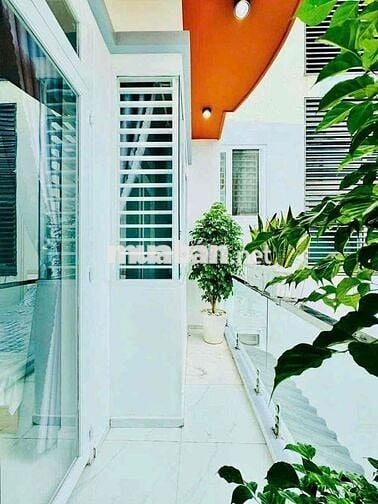 Bán Nhà Thống Nhất, Thủ Đức- 40m2- hẻm xe hơi - giá 2tỷ150tr.