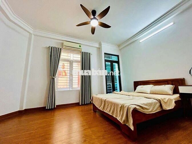 Hồ Đền Lừ 40m 5 tầng mt 5 quanh 7 tỷ.