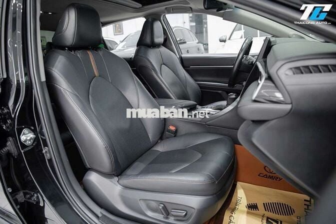 TOYOTA CAMRY 2.5HV - 60000 km