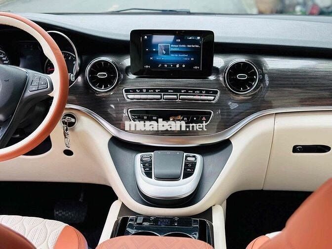 Mercedes Benz V250 Luxury - Up full NT Maybach