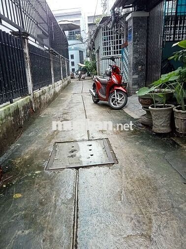 Nhà 3lầu:5,6(nở hậu 6,9)x14,1 hẻm 778,Tân phú,Q7(củ)