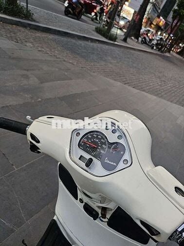 Cực đẹp GTS 125 3vie trắng