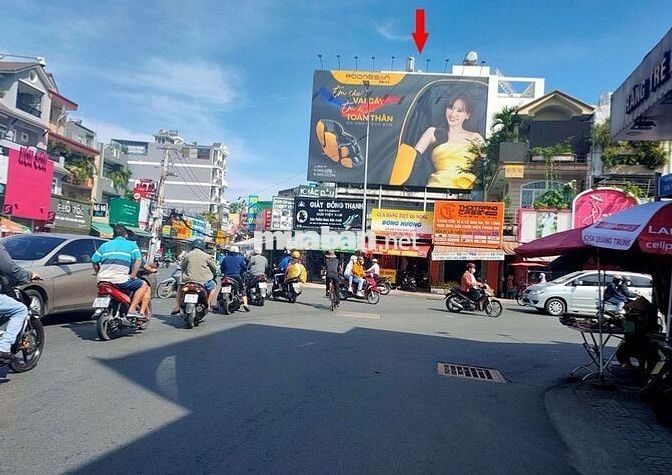 Có Thang Máy Mặt Tiền Phan Văn Trị 6x15m 5 lầu Gần Ngã 3 Thống Nhất