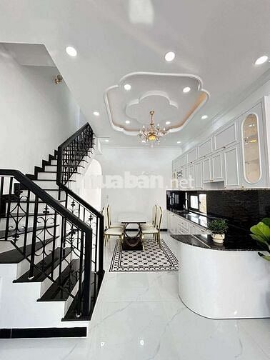 Chào Bán Căn Nhà Tân Cổ Điển sân vườn